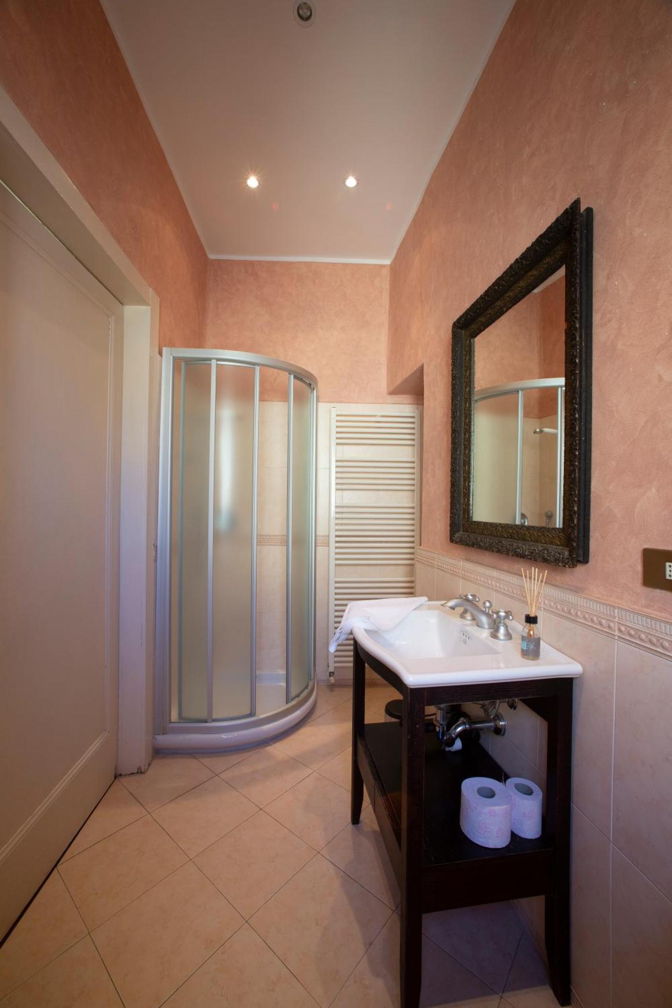 Apartamento Dimora Storica Vicolo Del Volto Iseo Exterior foto
